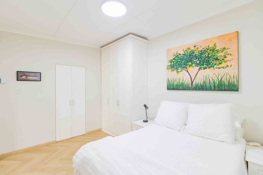1 Bedroom Property for Sale in Newlands Western Cape